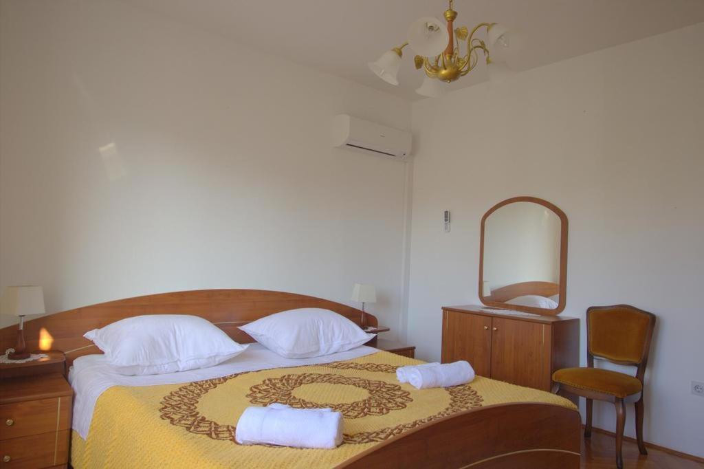 Apartmani Neda Kali Exteriör bild
